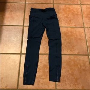 Lululemon Size 2 Dark Blue In Movement Leggings